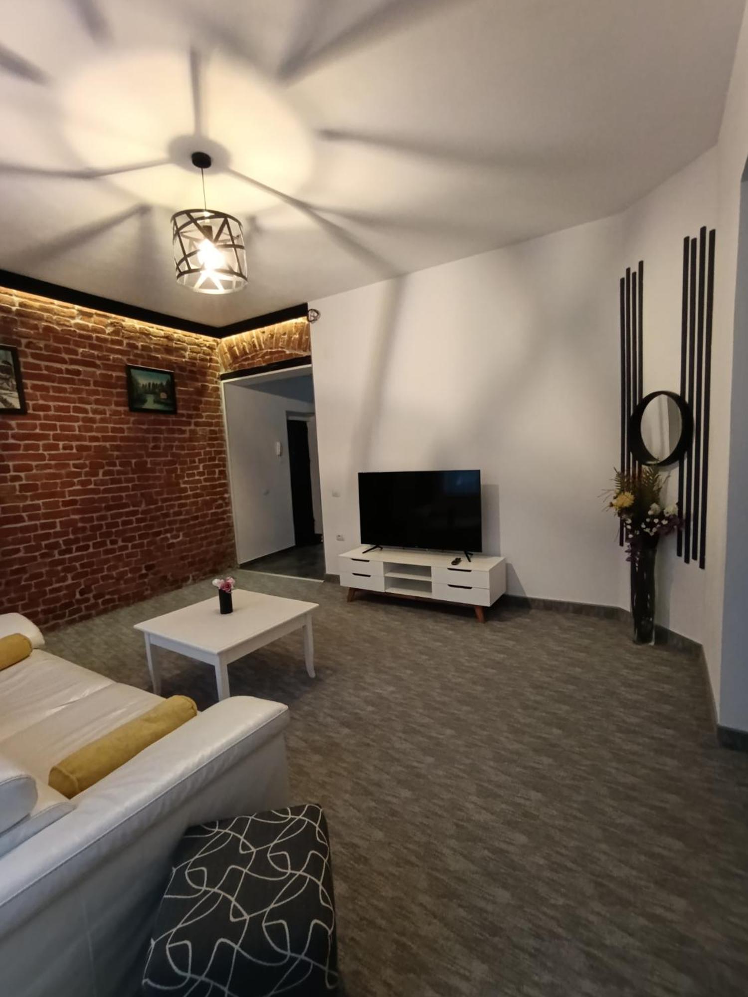 Apartament Ultracentral Oradea Exterior foto